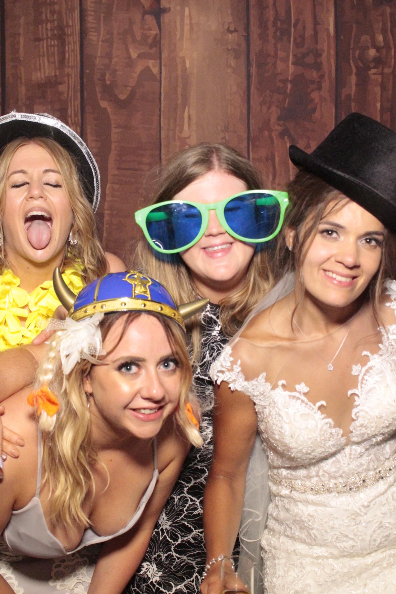 Samantha & Sean's Wedding | View more photos from the event at gallery.myphotoboothexperience.co.uk/u/MyPhotoBoothExperienceLtd/Samantha-Seans-Wedding